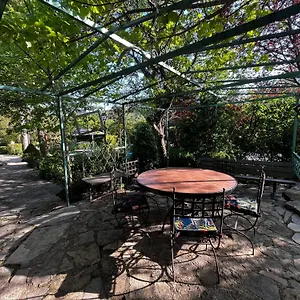 Bed & Breakfast Le Priolat Des Anges Aux Portes Des Gorges Du Verdon, Trigance